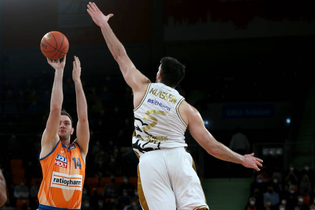 拥有丰富的 拥有丰富的